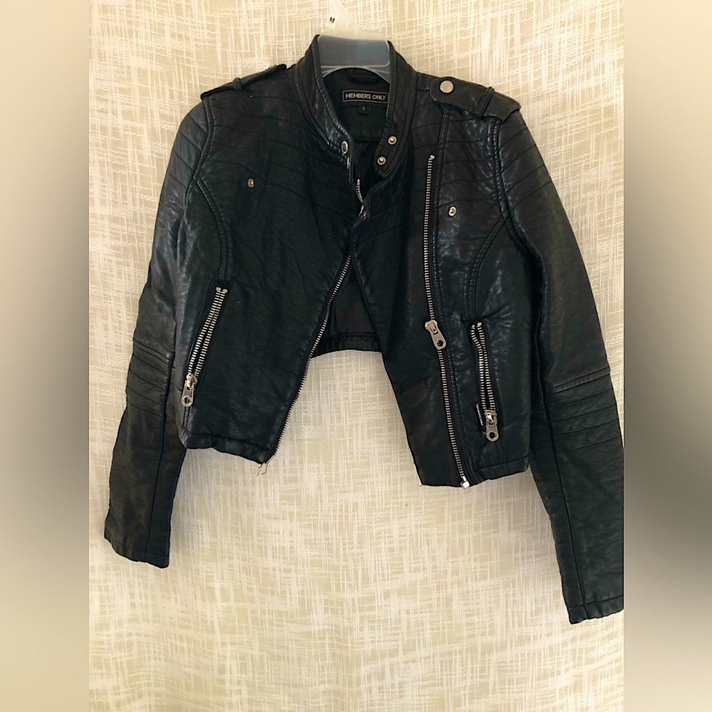 MEMBERS ONLY (Bomber) BLACK LEATHER JACKET : size Sm